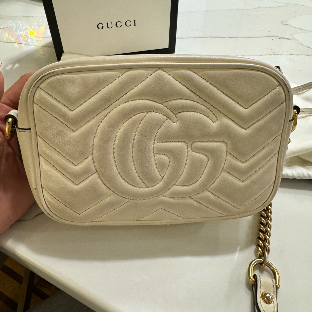 Gucci Beige Chevron Crossbody Bag - Picture 5 of 9